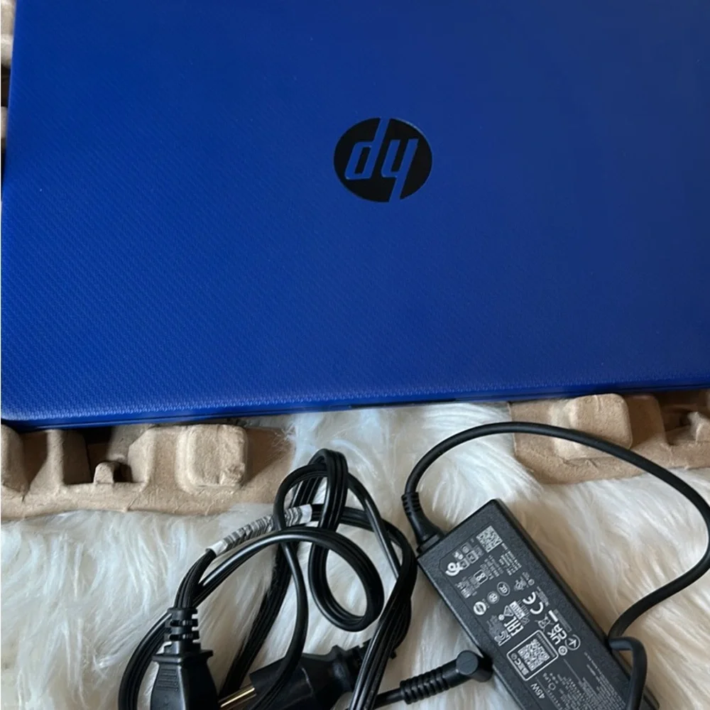 Blue Hp laptop